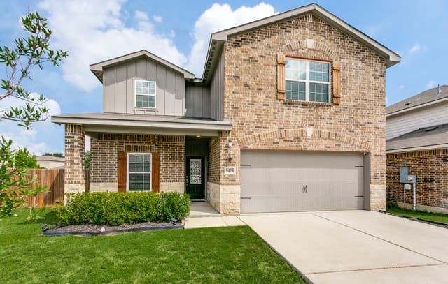 5-bedroom rental at 6406 Underwood Way in San Antonio TX