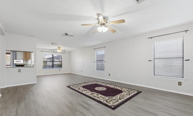3-bedroom rental at 1048 Sycamore in Schertz, TX — photo 3