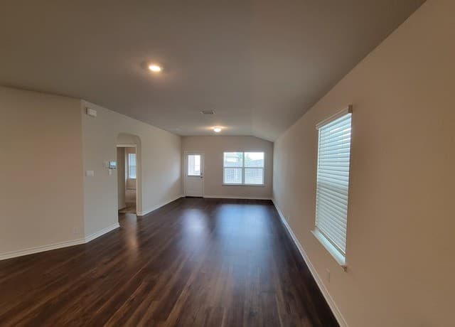 3-bedroom rental at 1543 Rocky Rise in San Antonio, TX — photo 5