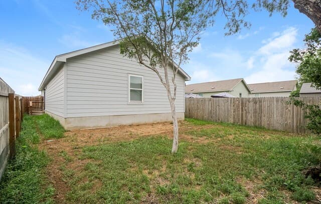 3-bedroom rental at 4110 Cross Current in San Antonio, TX — photo 3