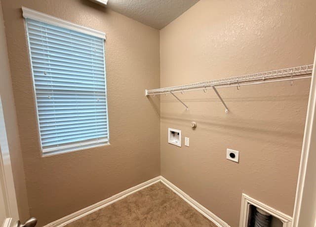 3-bedroom rental at 11348 Top Hat in San Antonio, TX — photo 3