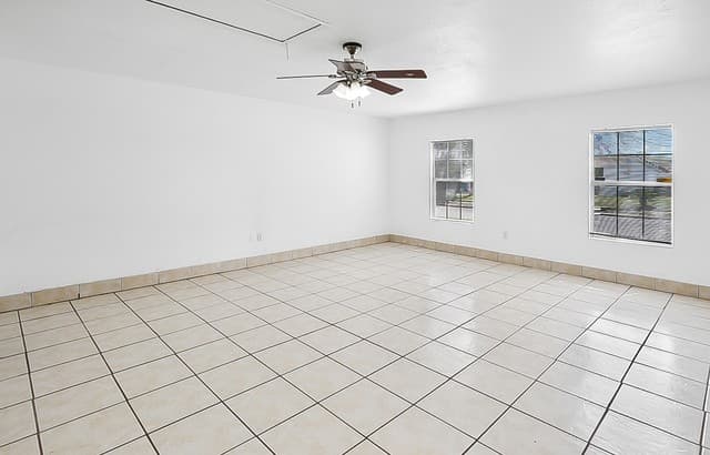 3-bedroom rental at 3815 Pipers Crest in San Antonio, TX — photo 2