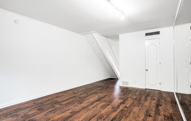2-bedroom rental at 7711 Broadway Unit 27C in San Antonio, TX — photo 5