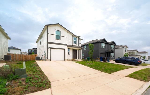 4-bedroom rental at 7323 Perseus Brk in San Antonio, TX — photo 2