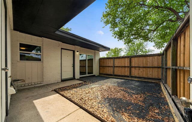 1-bedroom rental at 600 Gentleman Road Unit 1 in Balcones Heights, TX — photo 3