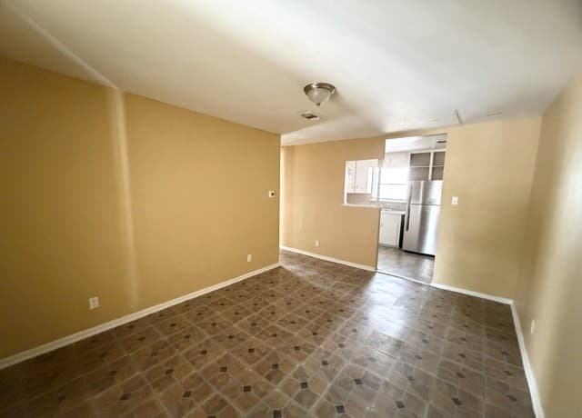 2-bedroom rental at 115 Victor Unit 4 in San Antonio, TX — photo 5