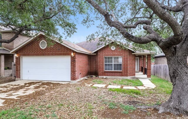 3-bedroom rental at 11926 Auburn Brook in San Antonio TX