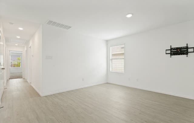 4-bedroom rental at 7218 Ox in San Antonio, TX — photo 4