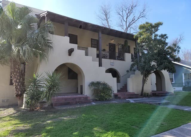 1-bedroom rental at 810 W Craig Unit 201 in San Antonio TX