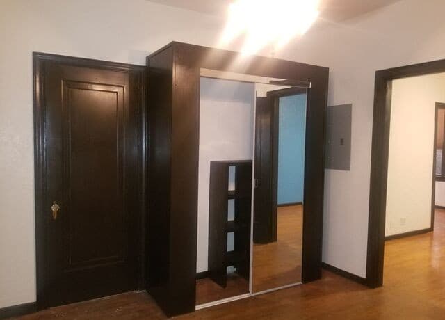 1-bedroom rental at 810 W Craig Unit 201 in San Antonio, TX — photo 3