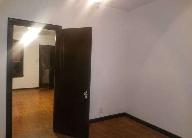 1-bedroom rental at 810 W Craig Unit 201 in San Antonio, TX — photo 5