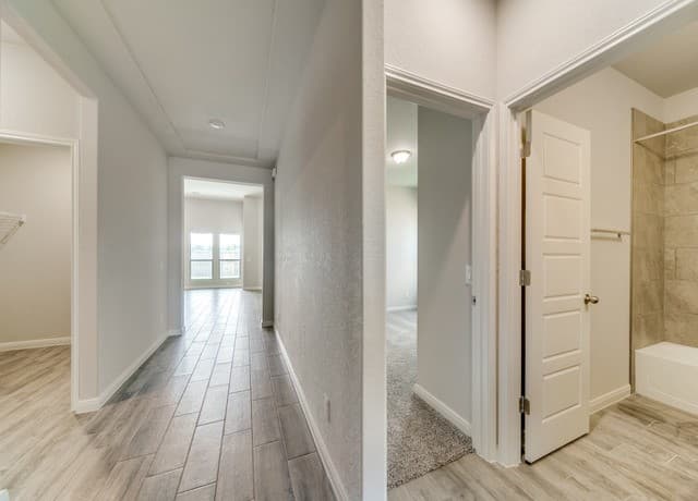 4-bedroom rental at 112 Stag Way in Schertz, TX — photo 4