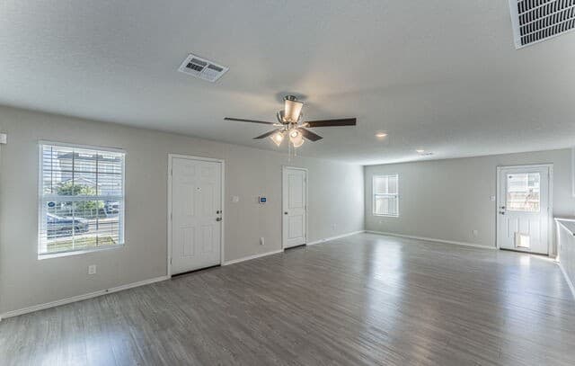 3-bedroom rental at 4343 Open Water in San Antonio, TX — photo 5