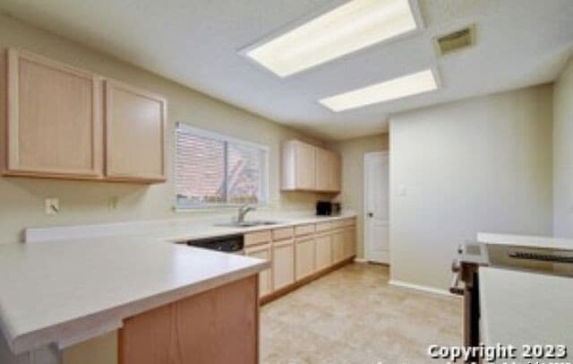 3-bedroom rental at 21935 Legend Point Dr in San Antonio, TX — photo 5