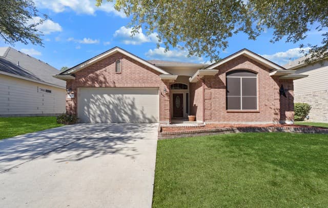 3-bedroom rental at 307 Wing Fls in San Antonio, TX — photo 4