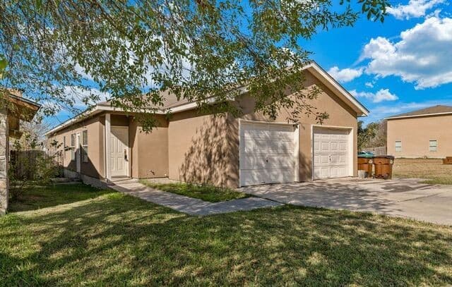 3-bedroom rental at 7379 Longing Trail Unit 1 in San Antonio TX