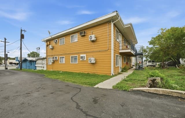 1-bedroom rental at 6641 San Pedro Ave in San Antonio TX