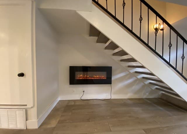 2-bedroom rental at 2811 Woodbury St Unit 403 in San Antonio, TX — photo 5