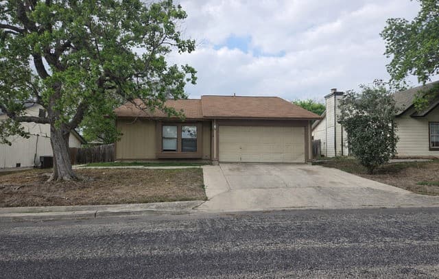 3-bedroom rental at 5719 Country Sun Dr in San Antonio TX