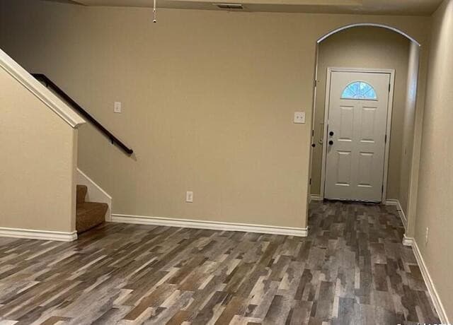 3-bedroom rental at 5011 Flipper Drive in San Antonio, TX — photo 2