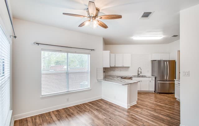 3-bedroom rental at 7415 Corian Park Dr in San Antonio, TX — photo 5