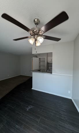 1-bedroom rental at 158 De Chantle Road Unit 124 in San Antonio, TX — photo 2