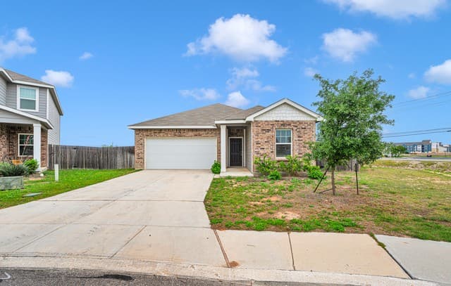 3-bedroom rental at 14303 Gunsight Pass in San Antonio TX