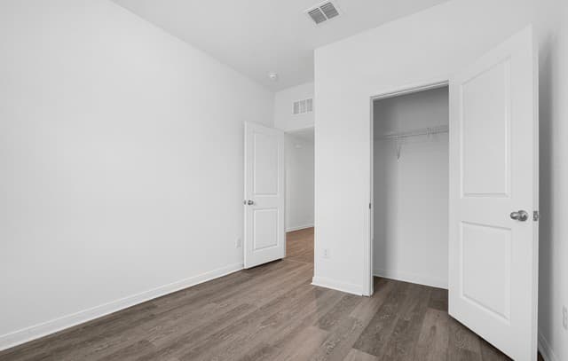 3-bedroom rental at 14303 Gunsight Pass in San Antonio, TX — photo 4