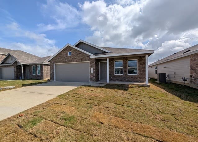 4-bedroom rental at 2207 Allison Crk in Marion TX