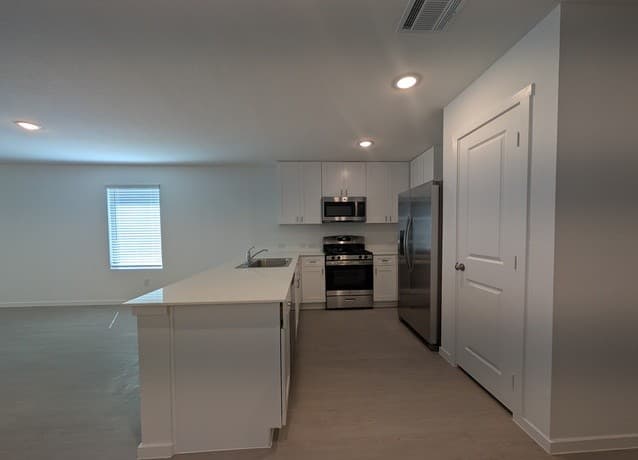 4-bedroom rental at 2207 Allison Crk in Marion, TX — photo 3