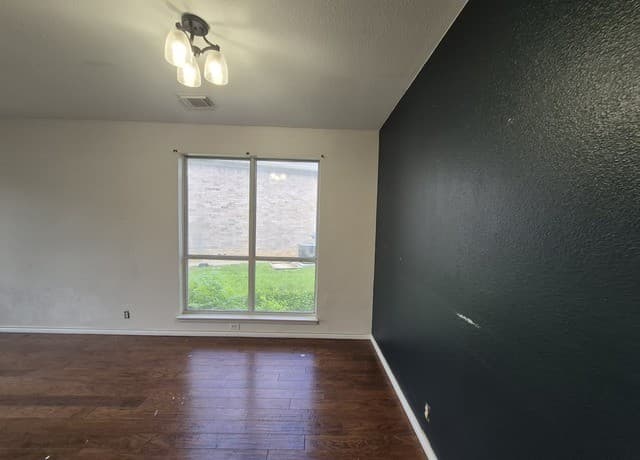 4-bedroom rental at 712 Moss Wood in Schertz, TX — photo 3