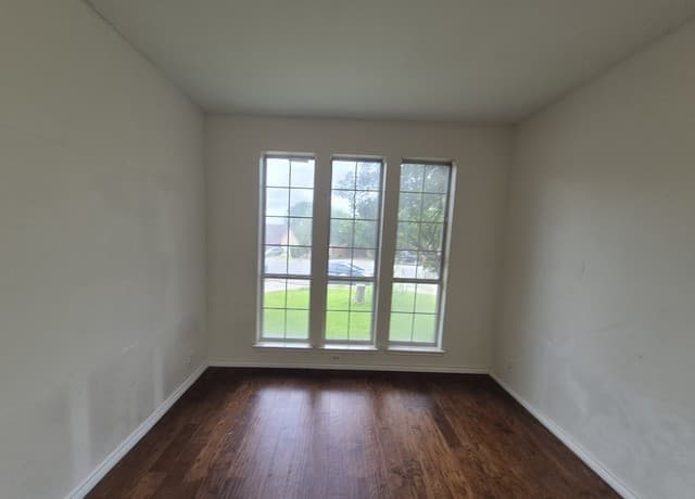 4-bedroom rental at 712 Moss Wood in Schertz, TX — photo 4