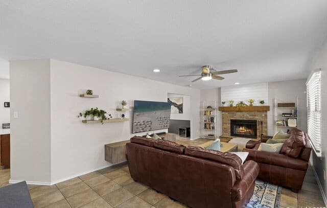 3-bedroom rental at 7306 Park West Dr in San Antonio, TX — photo 5