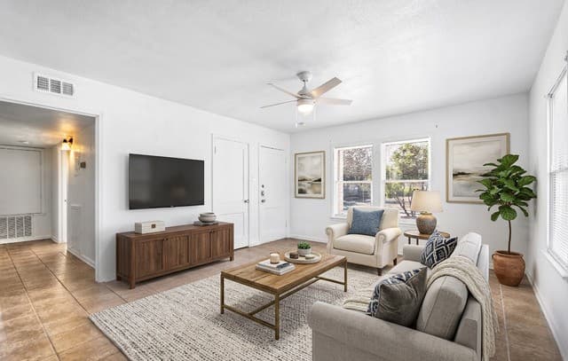 2-bedroom rental at 203 Eleanor in San Antonio, TX — photo 4
