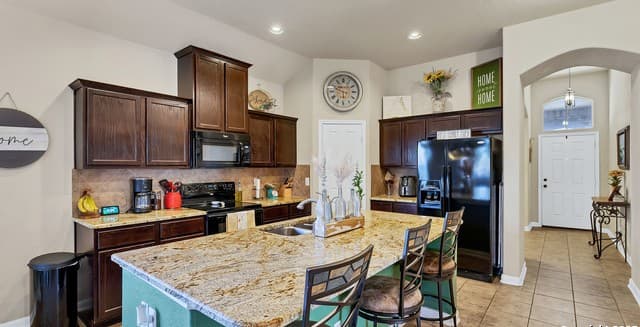 3-bedroom rental at 11323 Oaks Hike in San Antonio, TX — photo 5