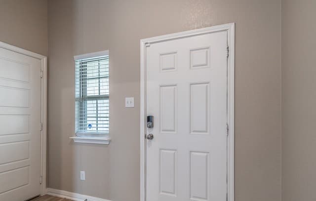 3-bedroom rental at 6334 Willow Point Blvd in San Antonio, TX — photo 5