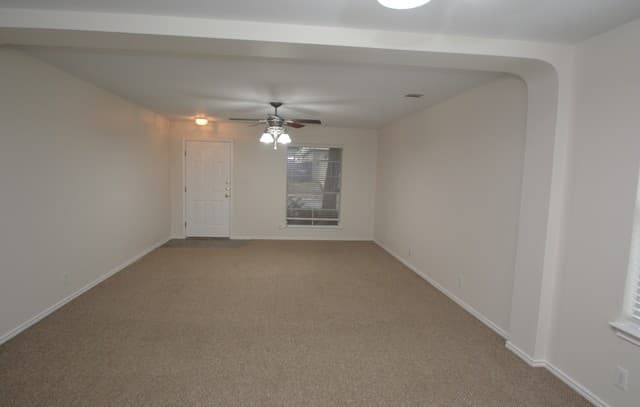 4-bedroom rental at 5626 Canaan Cross in San Antonio, TX — photo 3