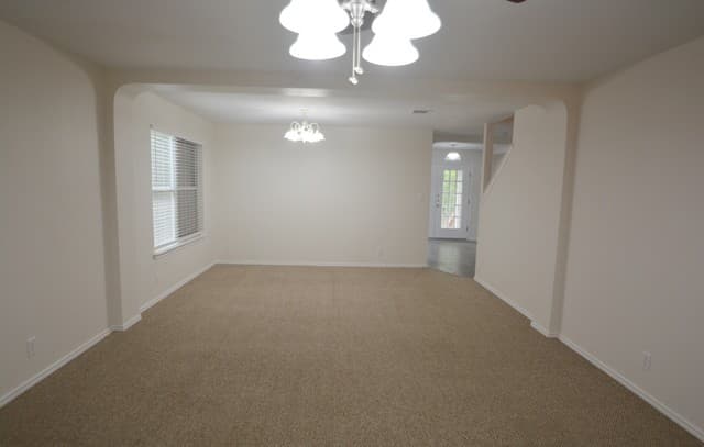 4-bedroom rental at 5626 Canaan Cross in San Antonio, TX — photo 4