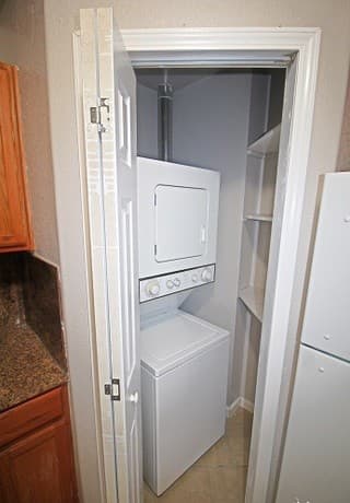 2-bedroom rental at 819 Zachry Dr in San Antonio, TX — photo 5