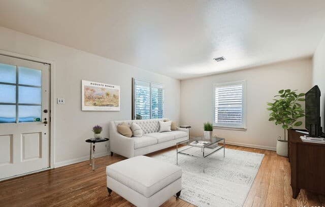 2-bedroom rental at 320 Harmon Dr in San Antonio, TX — photo 4