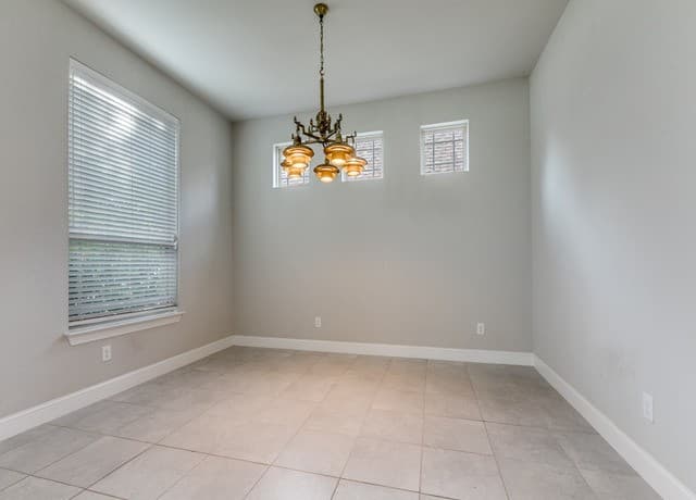 4-bedroom rental at 213 Champion Blvd in Boerne, TX — photo 5