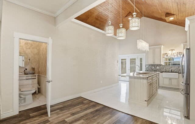 3-bedroom rental at 202 Helena St in San Antonio, TX — photo 5