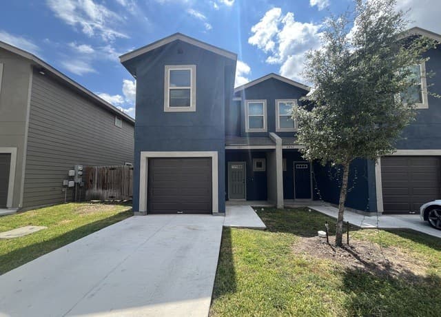 3-bedroom rental at 6842 Lakeview Dr. Unit 101 in San Antonio TX