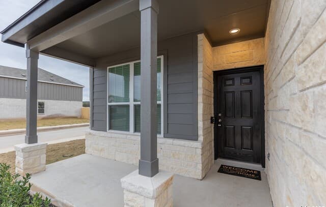 5-bedroom rental at 11664 Anselmo in San Antonio, TX — photo 4