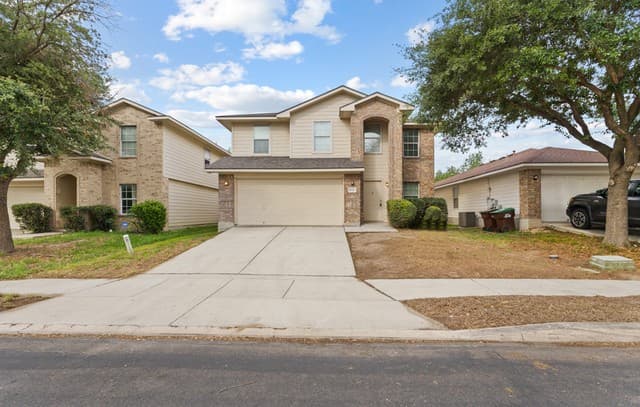 3-bedroom rental at 6526 Charles Field in San Antonio TX