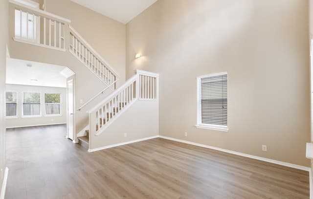 3-bedroom rental at 6526 Charles Field in San Antonio, TX — photo 4