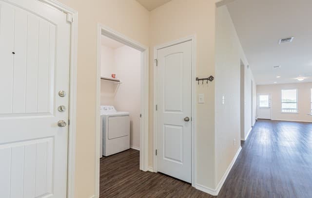 3-bedroom rental at 11219 Pomona Park Dr in San Antonio, TX — photo 3