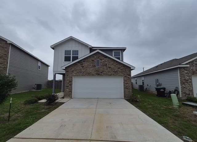4-bedroom rental at 5924 Pearl Meadow in Converse TX