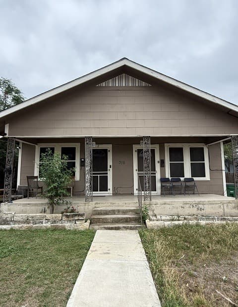 1-bedroom rental at 318 Denver Blvd Unit 2 in San Antonio TX