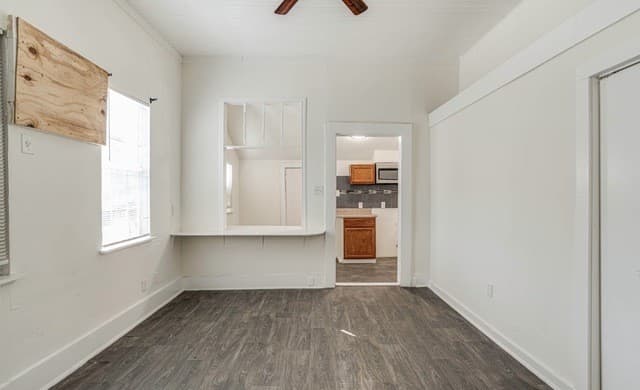 0rental at 3430 S Flores Unit 4 in San Antonio, TX — photo 4